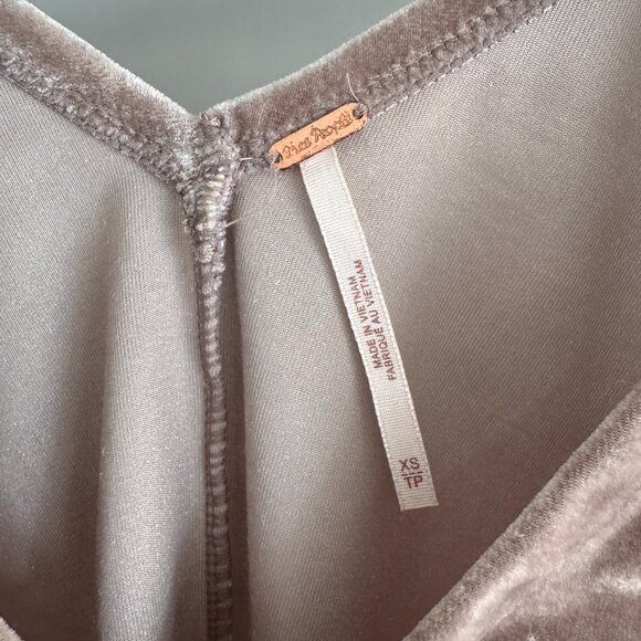 Free People Velvet Ruched Puff Sleeve Top - Size XS - Picture 4 of 4